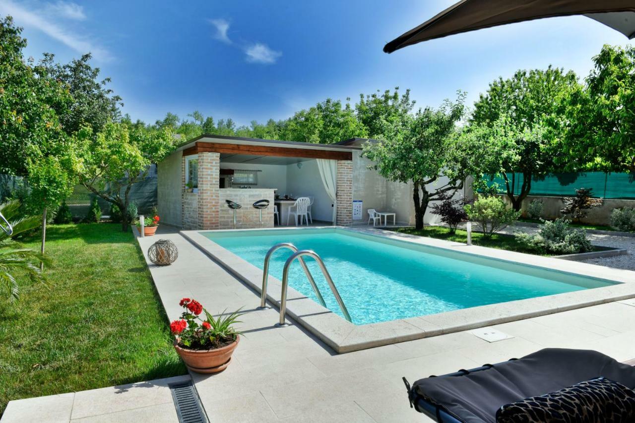 Villa Aromatica ヴィジナダ エクステリア 写真